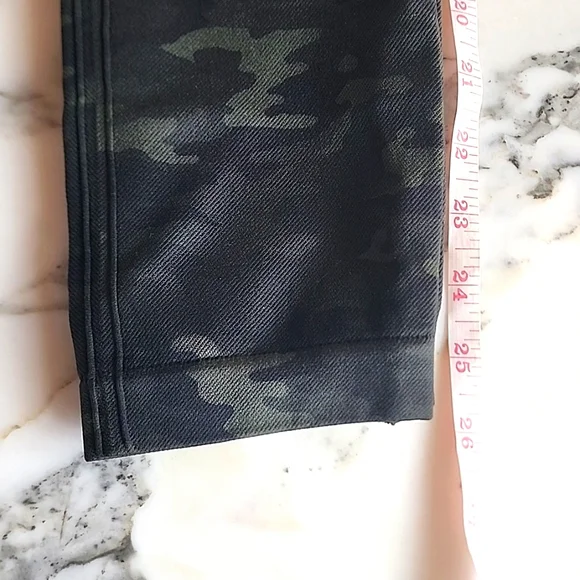 SPANX Seamless Leggings Green Camo Women's size XL - Picture 6 of 10
